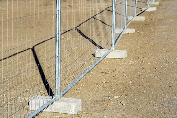 Fence Rental Bayside workers